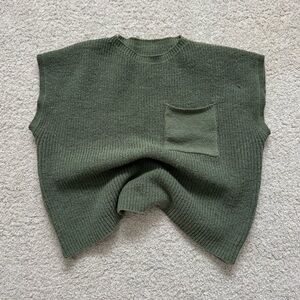 Green Knit Sweater Top Pocket (small medium)